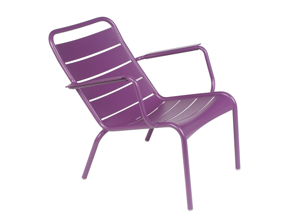 Luxembourg low armchair – Aubergine